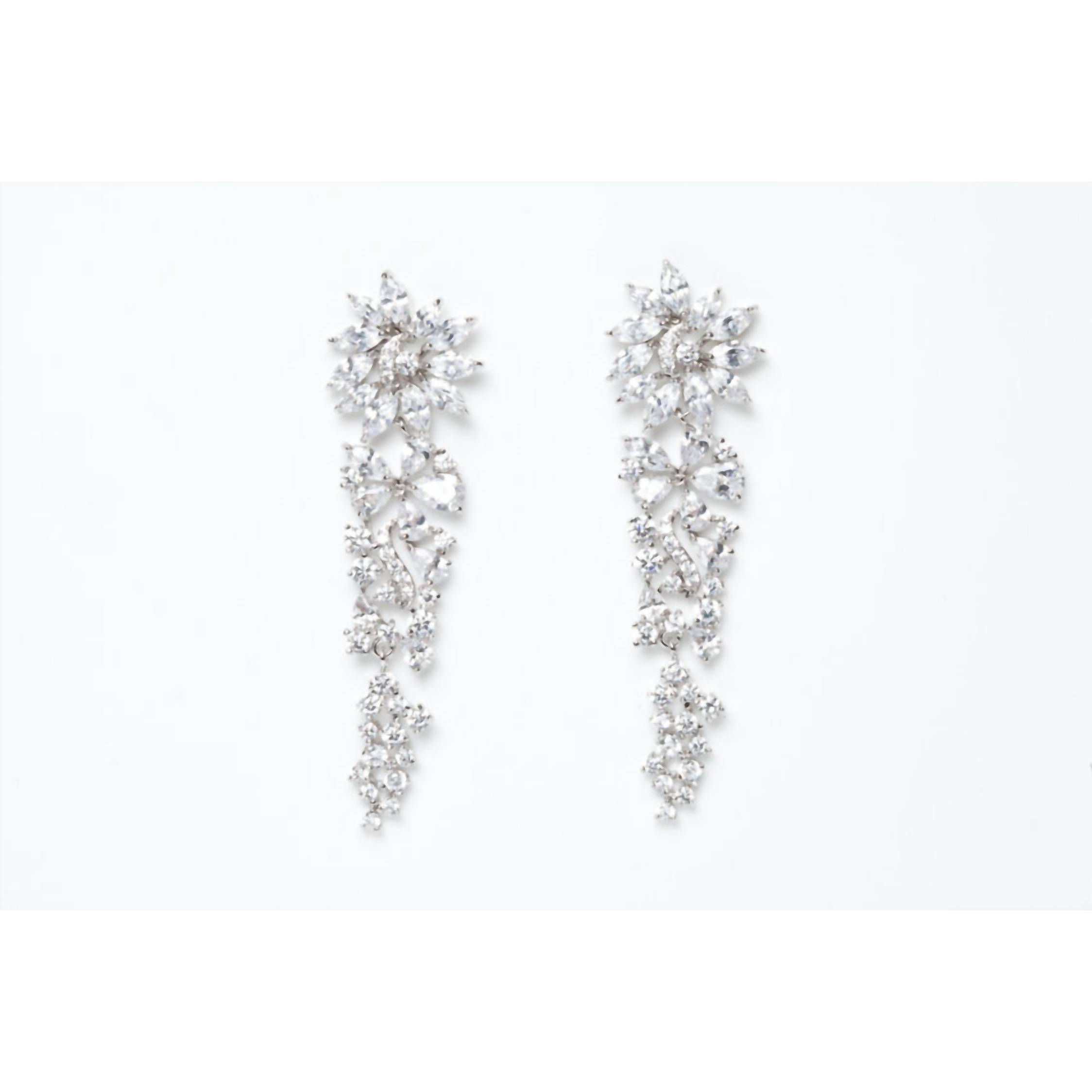 New Avenue Chic Women's Shooting Star Dangle Earrings In Silver